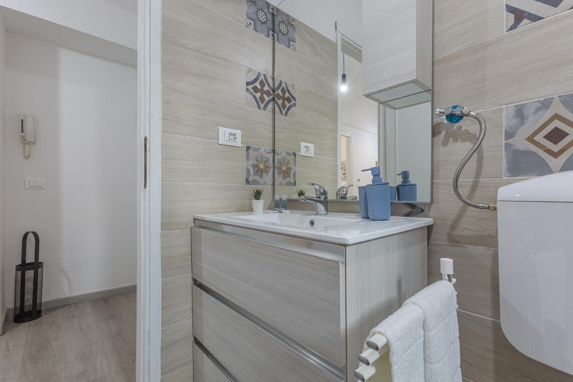 Matinum Central & Spacious Apartment Bologna Exteriör bild